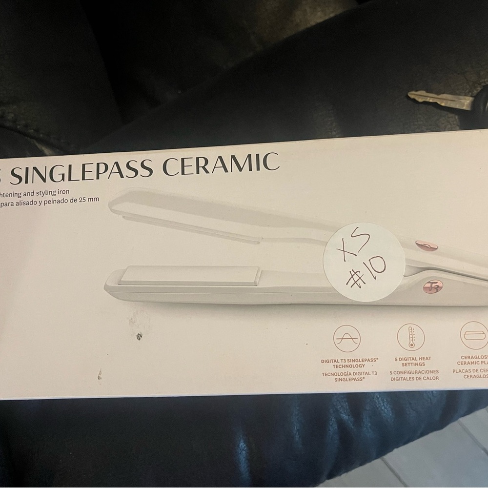 T3 SinglePass Ceramic Hair Straightener in White